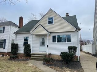 27120 Shoreview Ave, Euclid, OH 44132