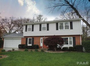50 Olympia Fields Dr, Pekin, IL 61554