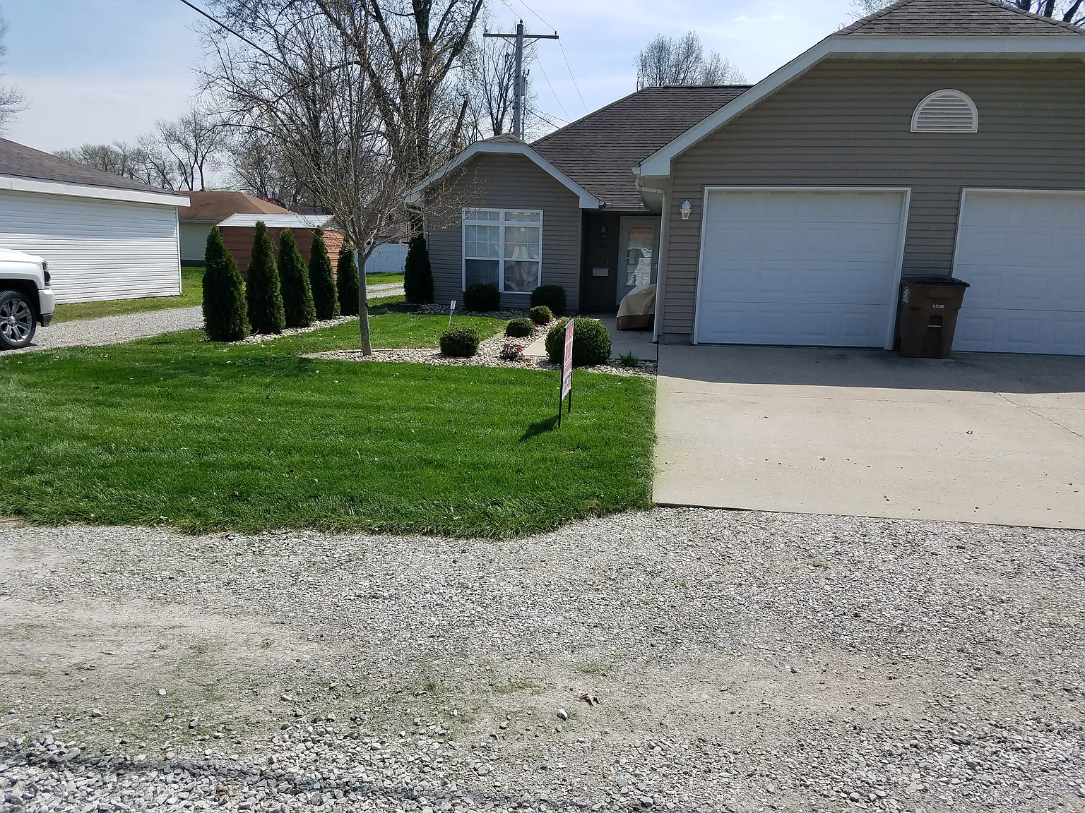 2 bed, 1152 sqft, $1,000 — Photo 2