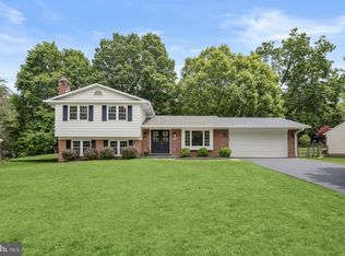 11725 Becket St, Potomac, MD 20854