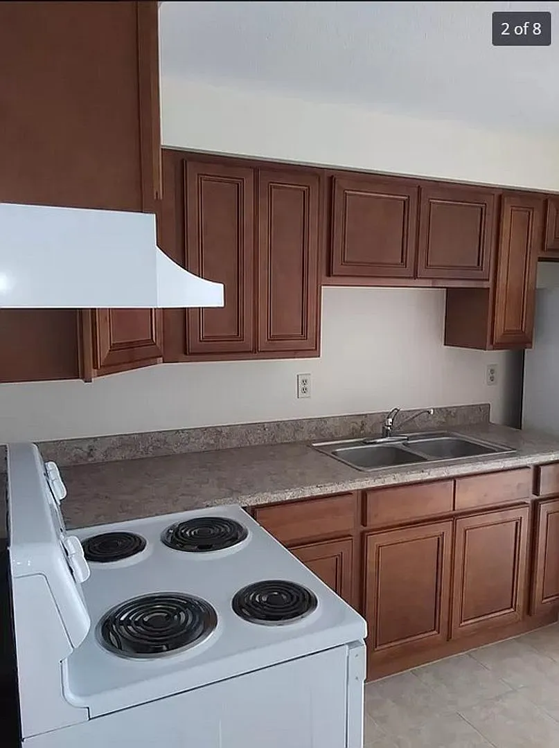 Magnolia Apartments — Photo 2