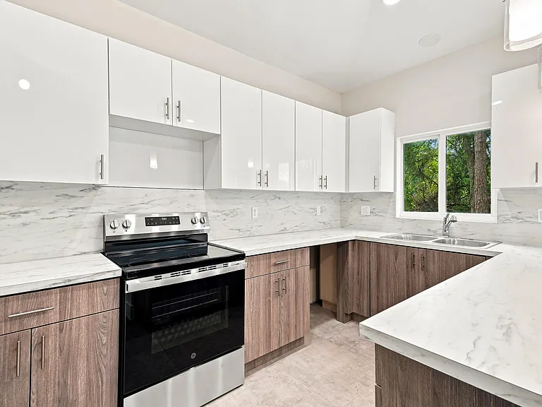 4701 Evergreen Ave — Photo 11