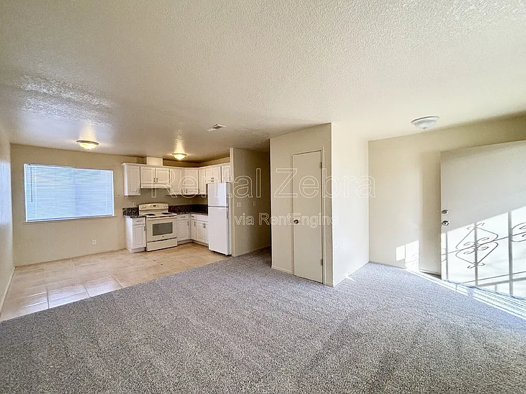 563 W 12th St #561 — Photo 3