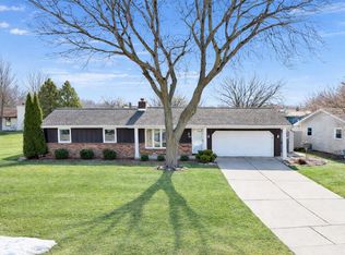 2121 Rose Frances Ct, Green Bay, WI