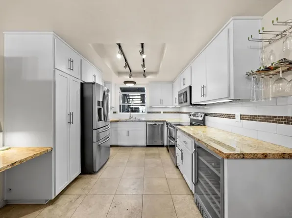 1806 McKee St Unit A2, San Diego, CA 92110