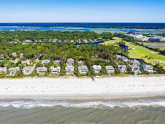 2 minute walk to beach