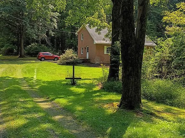 101 Vosler Rd, Greenville, PA 16125