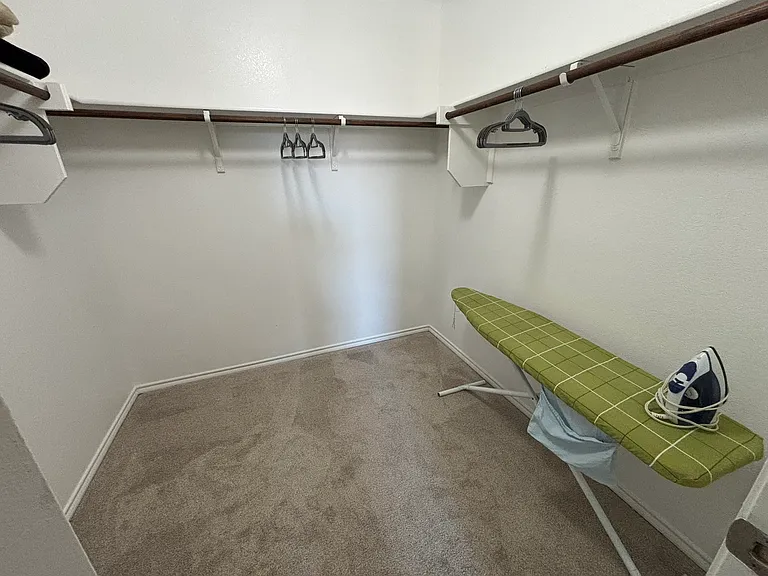912 Platinum Dr — Photo 15