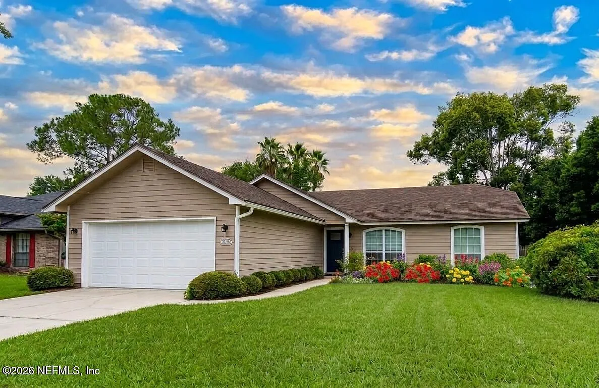 3 bed, 2.0 bath, 1443 sqft, $2,295 — Photo 1