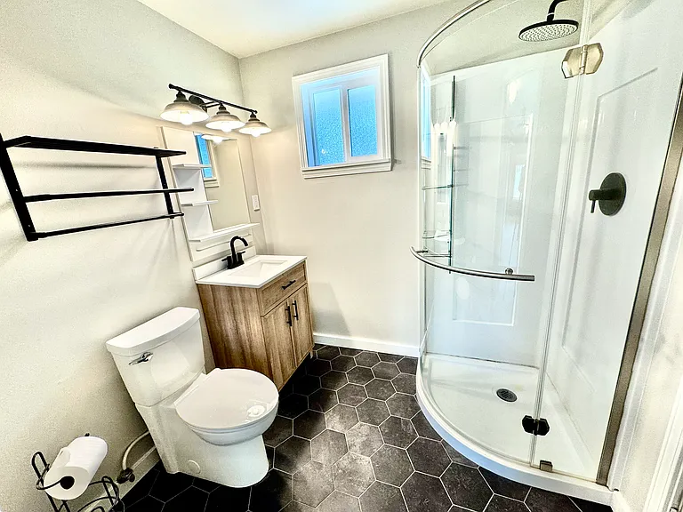 18 Jonathan Rd — Photo 8
