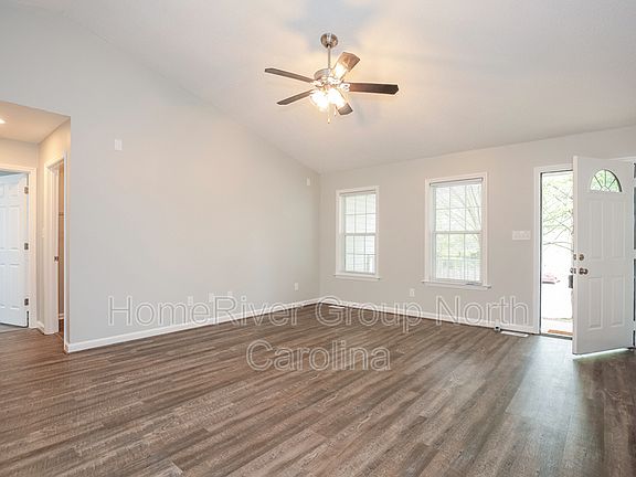5th image of 6 Meadow Lark Ln