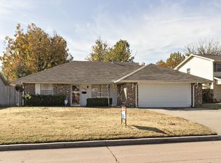4108 NW Meadowbrook Dr, Lawton, OK 73505