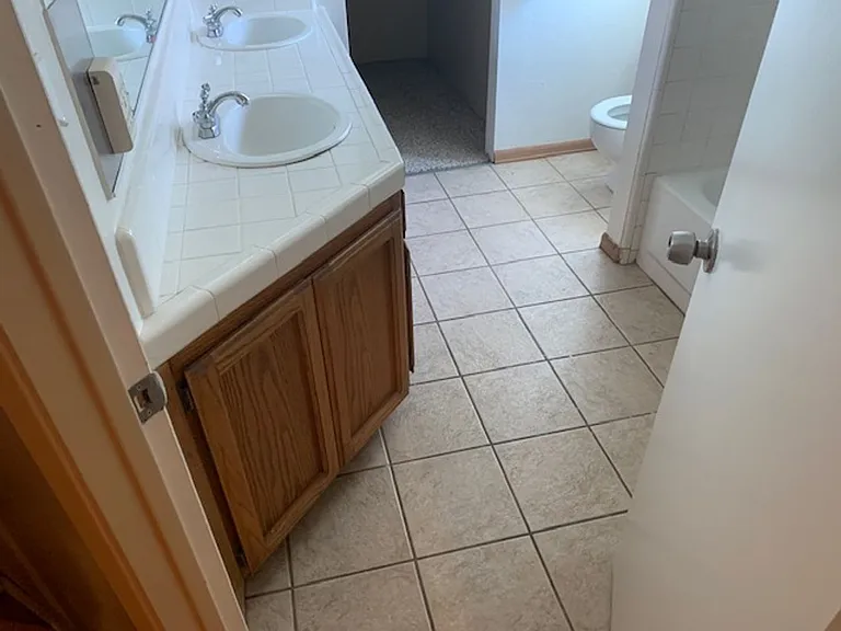 5609 Silver Crossing St — Photo 10