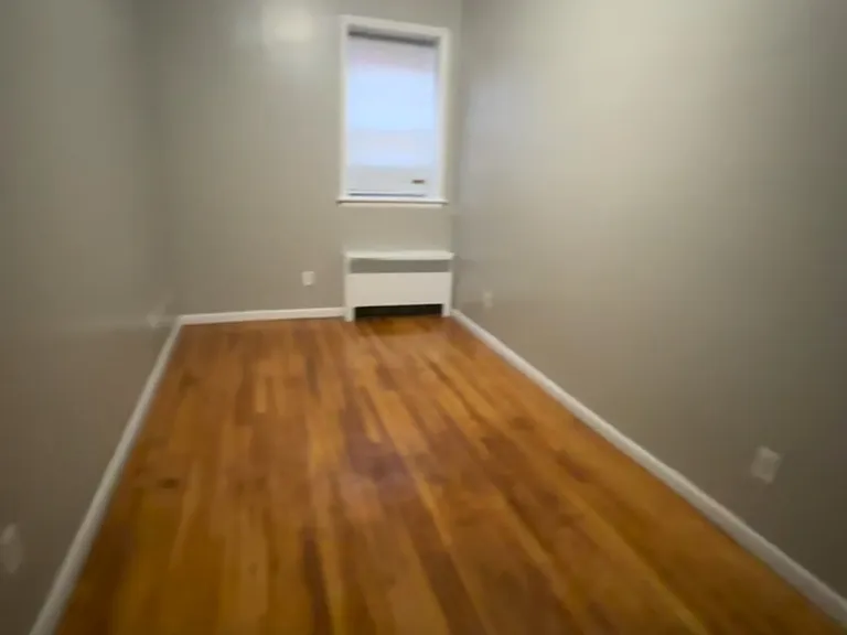 415 E Race St #12 — Photo 8