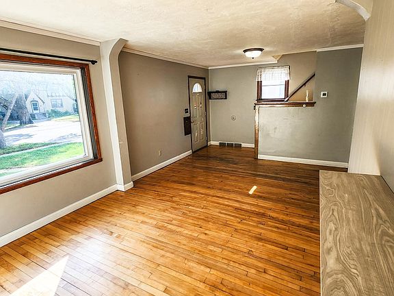 3rd image of 511 11th St N
