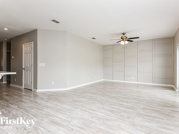 3rd image of 3401 Mallard Pond Blvd