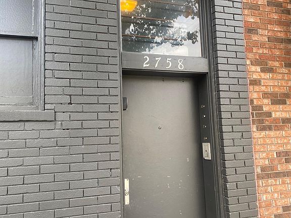 4th image of 2758 Evaline St APT 9