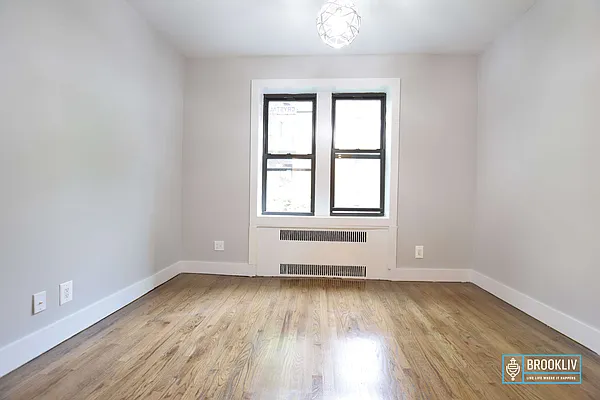 Rented by null | media 61