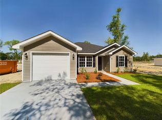 53 Twin Parks Rd, Jesup, GA 31545