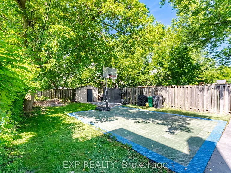 1052 Alexandra Ave — Photo 27