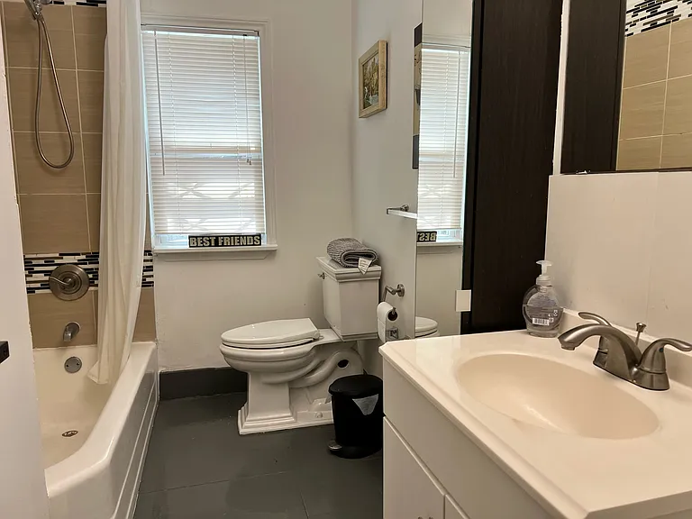1602 Francis St #2 — Photo 9