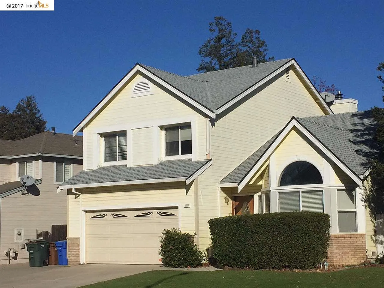 2256 Canterbury Ln photo 1
