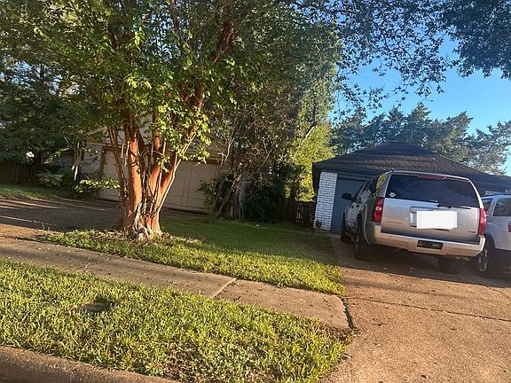 2nd image of 21423 Park Bishop Dr