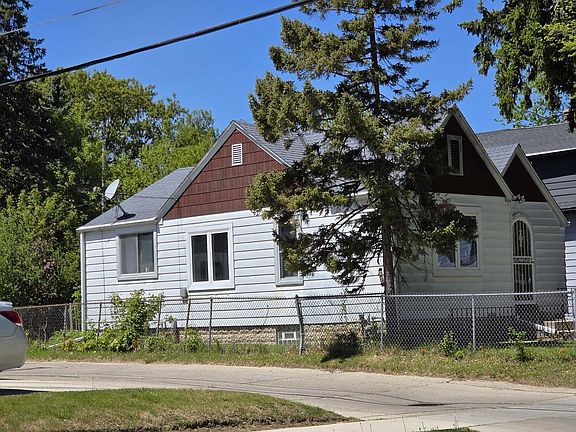 3rd image of 6017 N 37th STREET