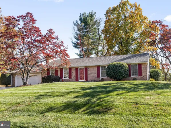 25 Walters Ln, Royersford, PA 19468