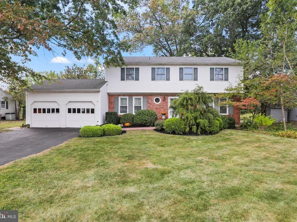 23 Galston Dr, West Windsor, NJ 08550