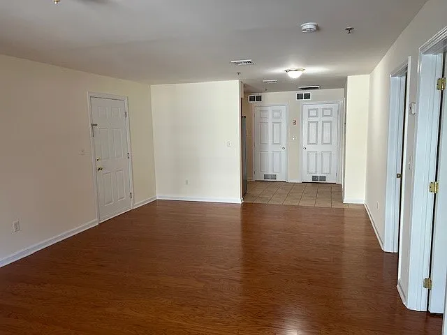 1031 Clinton St #5C — Photo 7