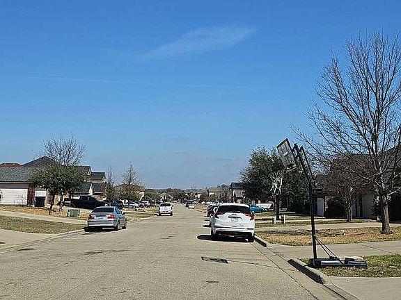 5th image of 5901 Huntington Dr