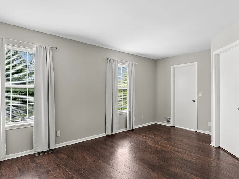 13943 S Oakdale Cir — Photo 3