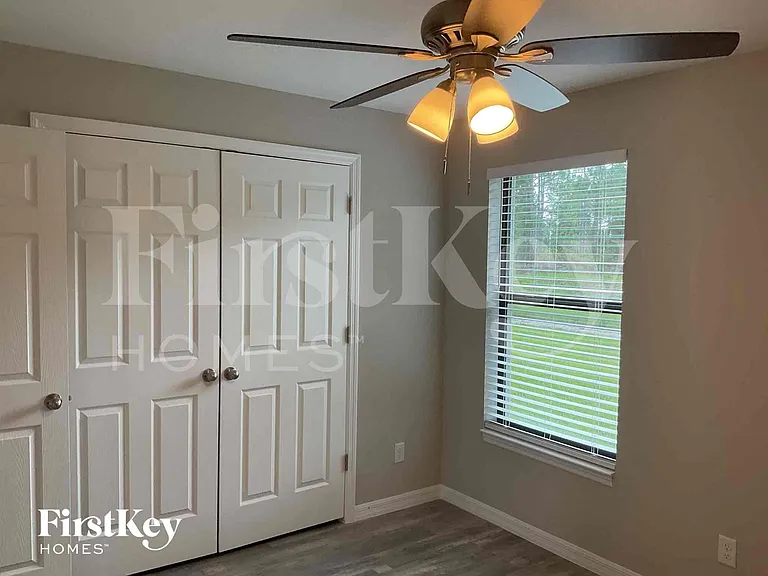755 Puccini Ave S — Photo 13