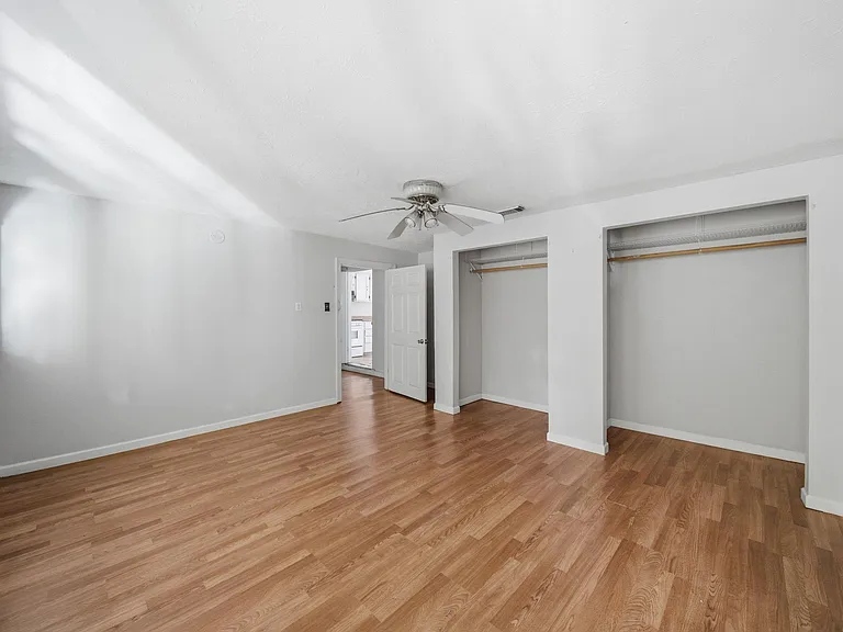 410 Live Oak St — Photo 13