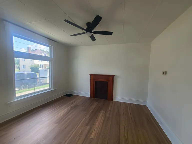 35 E Woodrow Ave — Photo 5