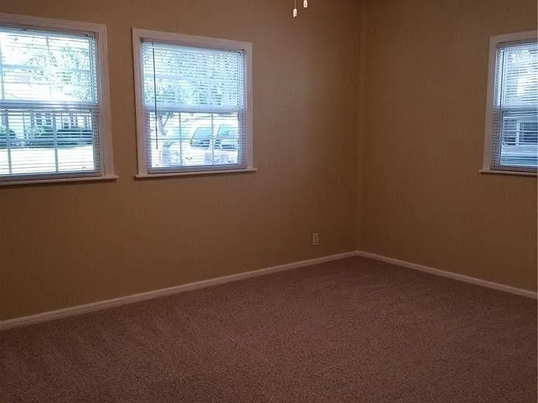 521 Koch Ave — Photo 25
