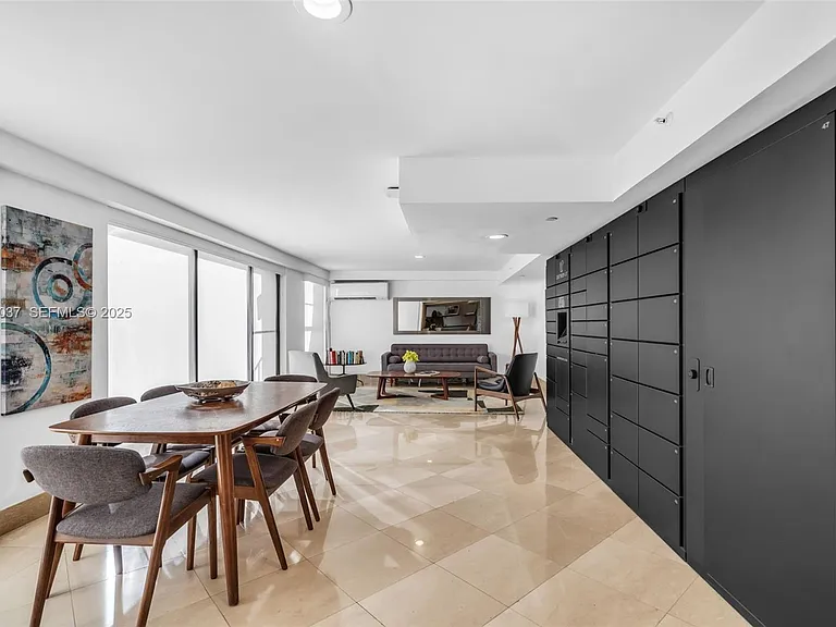 575 Crandon Blvd #504 — Photo 30