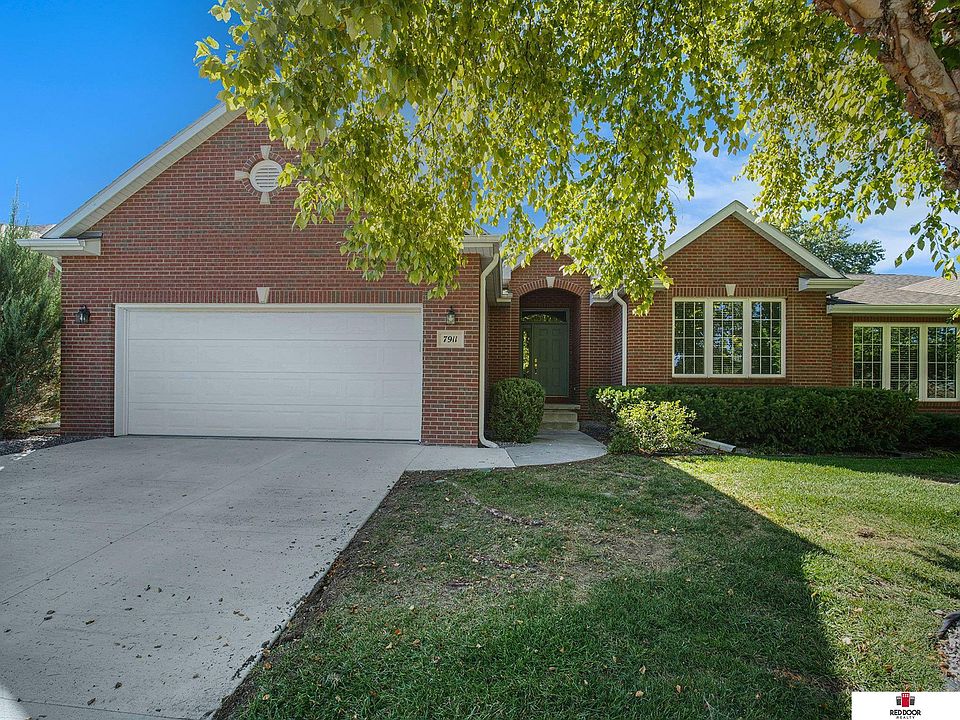 7911 Weeping Willow Ln, Lincoln, NE 68506 Zillow