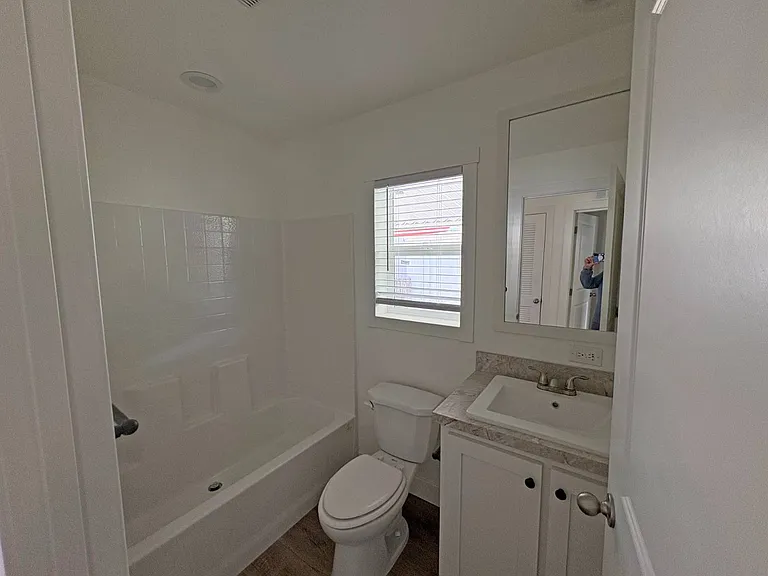 1700 State St #20 — Photo 13