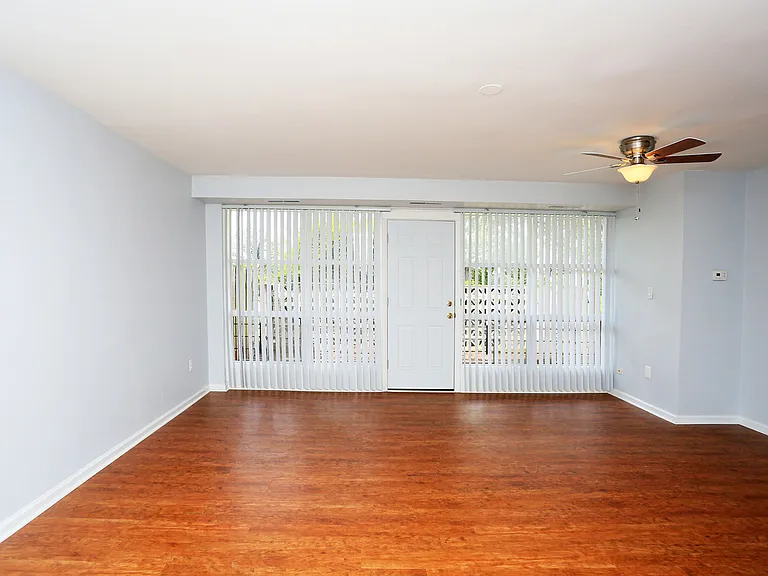 6717 Riverdale Rd — Photo 11