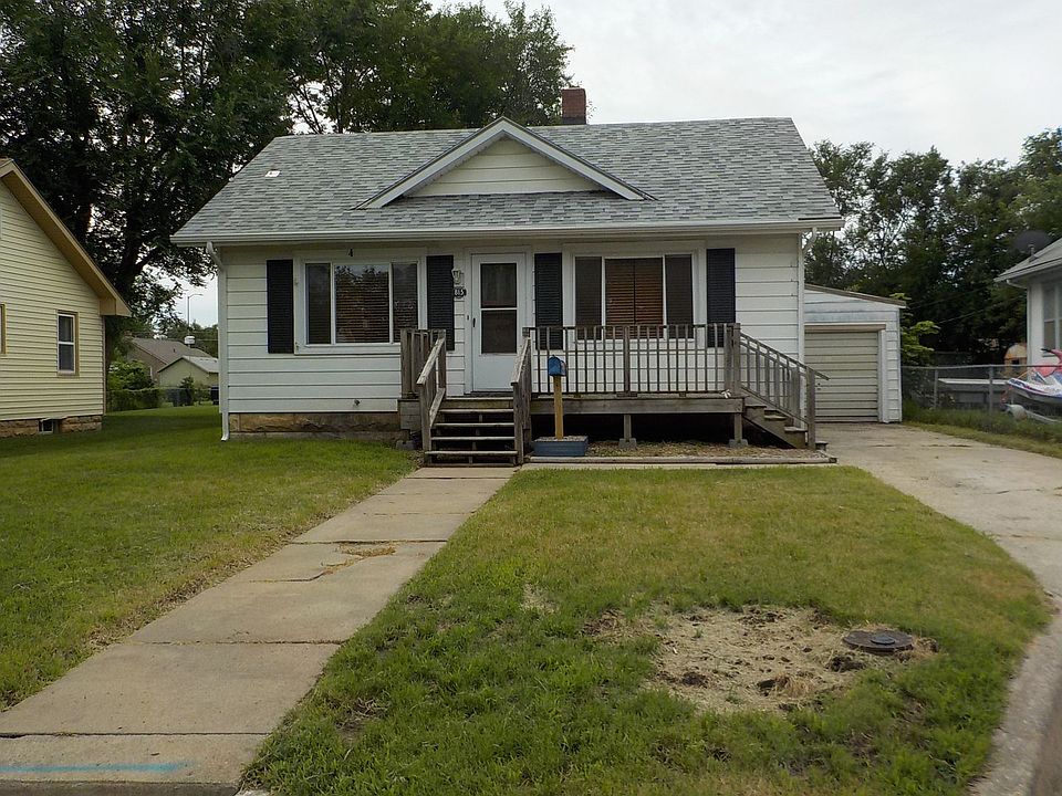 1st image of 815 W 7th St