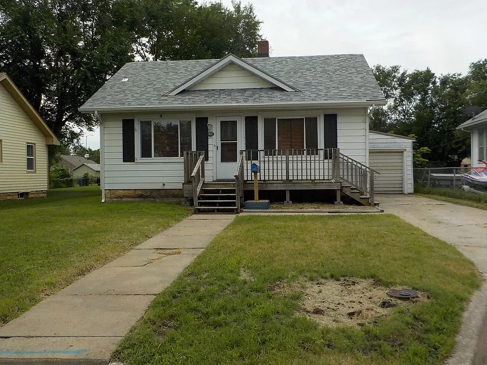 815 W 7th St