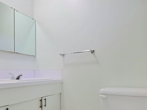 3 bedroom rental in Burnaby — photo 12