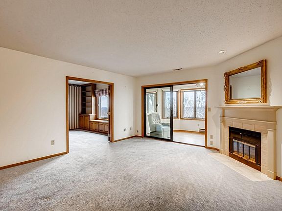 3rd image of 111 Imperial Dr W APT 308