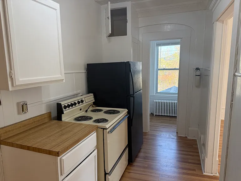 663 Railroad St #3 — Photo 6