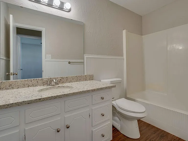 1233 Cordell St — Photo 12