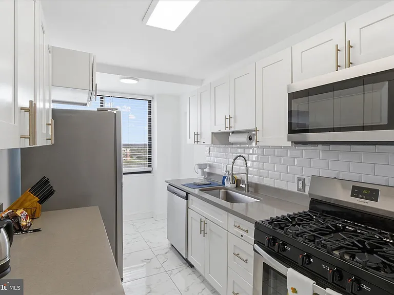 301 N Beauregard St #1105 — Photo 11