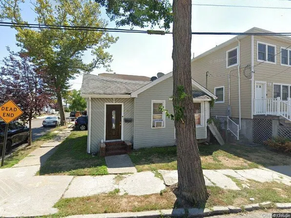 301 Seagirt Avenue, Far Rockaway, NY 11691