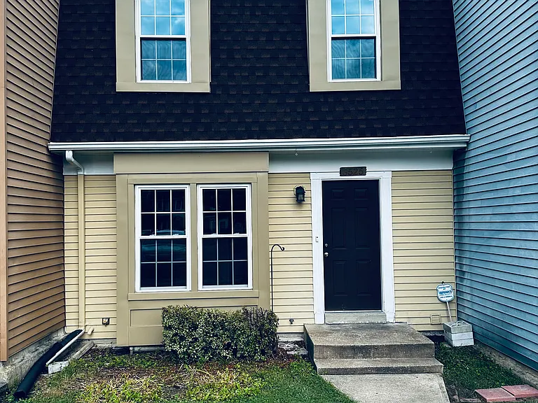 3525 Split Rail Ln — Photo 1
